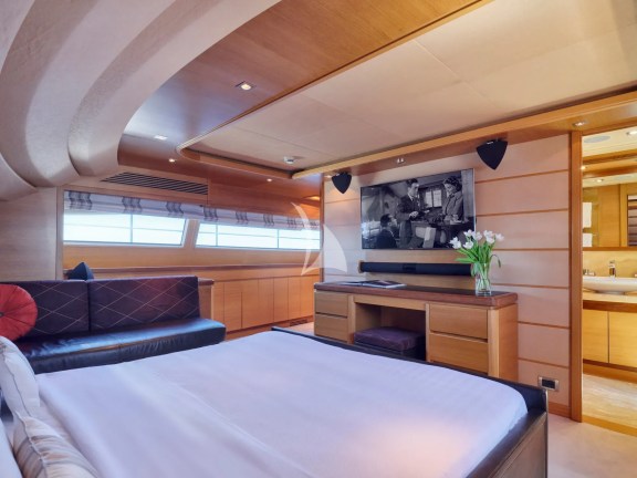 Image of SEVEN S yacht #17