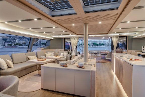 Interior Saloon (Sistership)