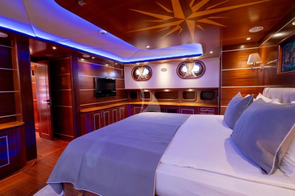 Image of La Bella Vita yacht #23