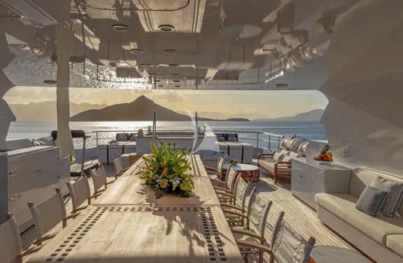Sundeck