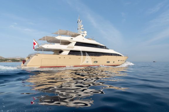 Image of Bunker yacht #3