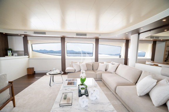 Image of PAREAKI II yacht #44