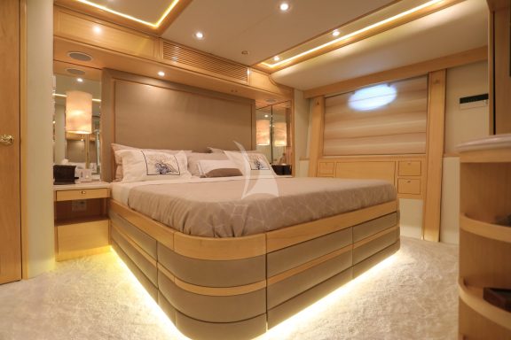 Master cabin convertible