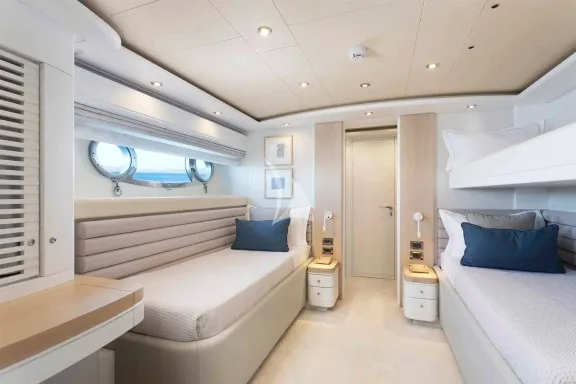 Image of PARADISE yacht #59