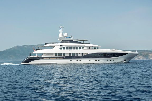 Image of IDEFIX II yacht #184