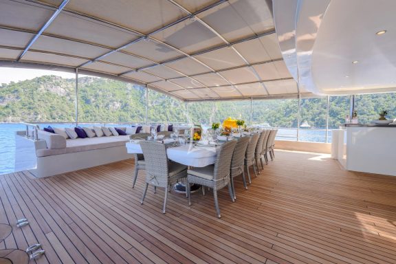 Image of KING OF THE SEA yacht #5