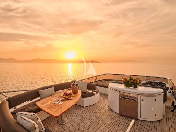 Image of M FIVE yacht #16