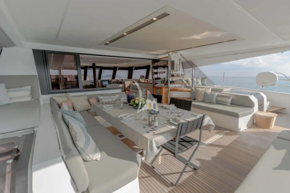 Aft dining area