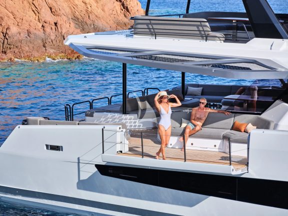 Side Balcony (Sistership)