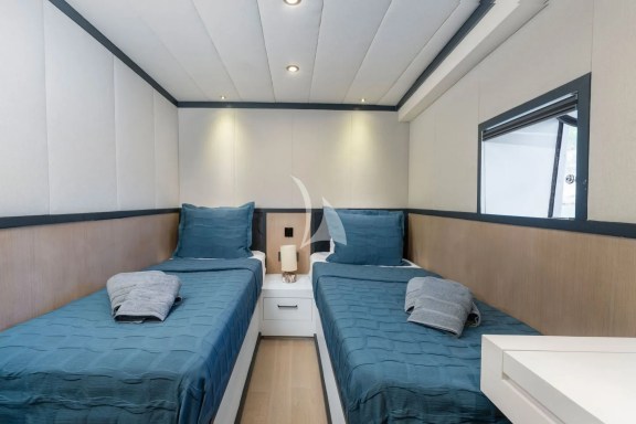 Image of CALM DOWN yacht #19