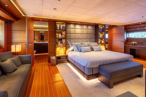 VIP Cabin III