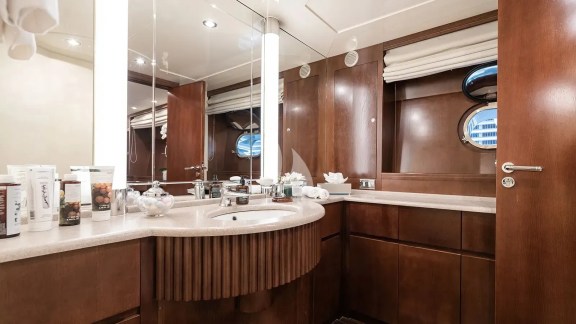 Vip cabin ensuite bathroom