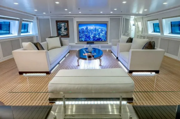 Main deck salon