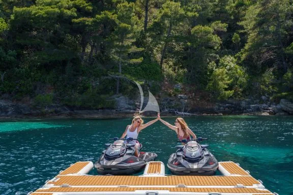Image of Renata yacht #128