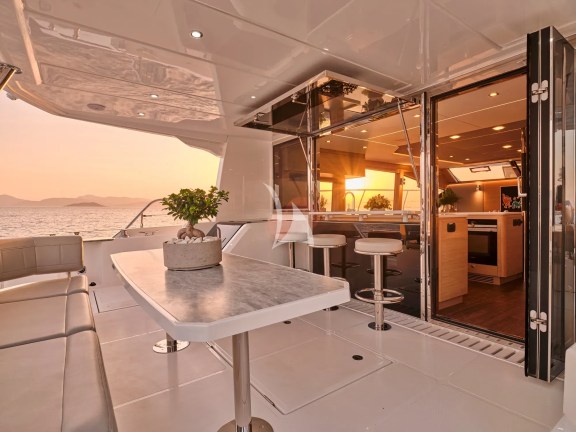 Image of EXPLORION yacht #44