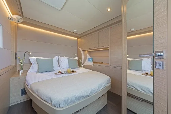 Double cabin