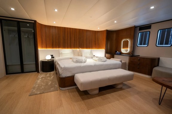 Image of De Love yacht #49