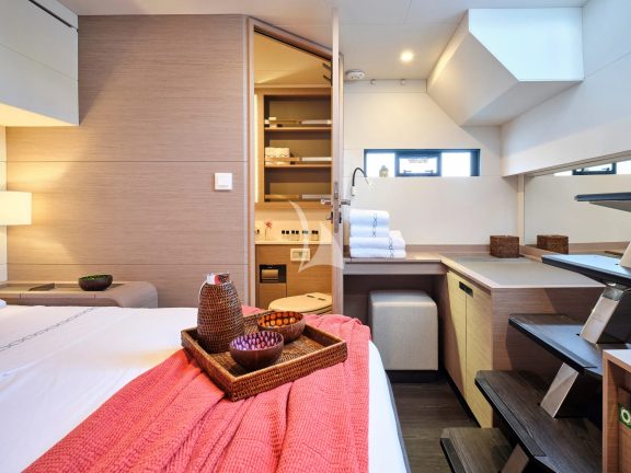 Guest cabin aft with bathroom