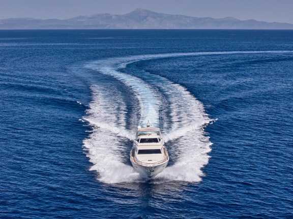 Front view cruising