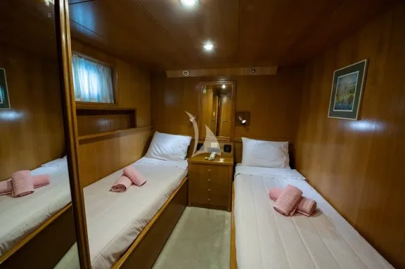Image of ELENA yacht #29