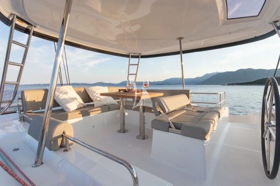 Flybridge area