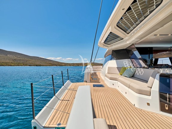 Deck balcony sitting area