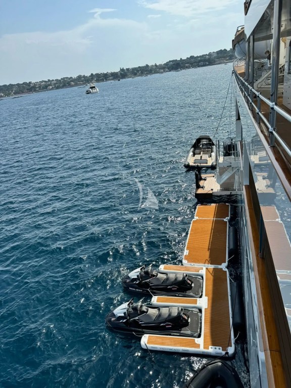 floating dock