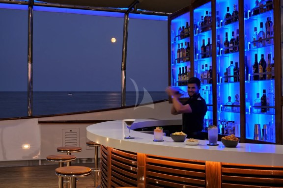 New bar on the Jacuzzi deck