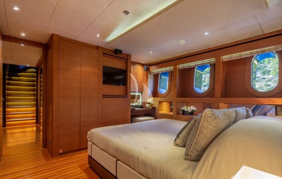 Double Cabin II