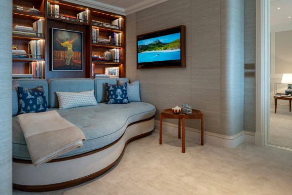 Master cabin office