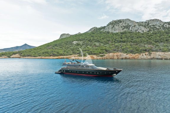 Image of CAN’T REMEMBER yacht #3