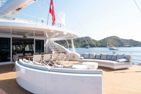 Image of All About U 2 yacht #12