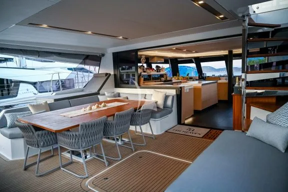 Image of 7th Heaven yacht #3
