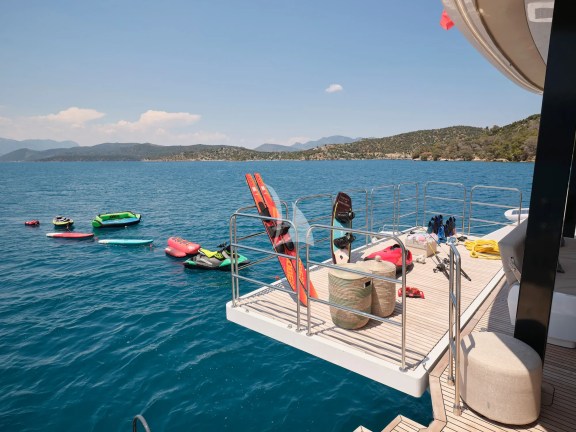Bathing platform