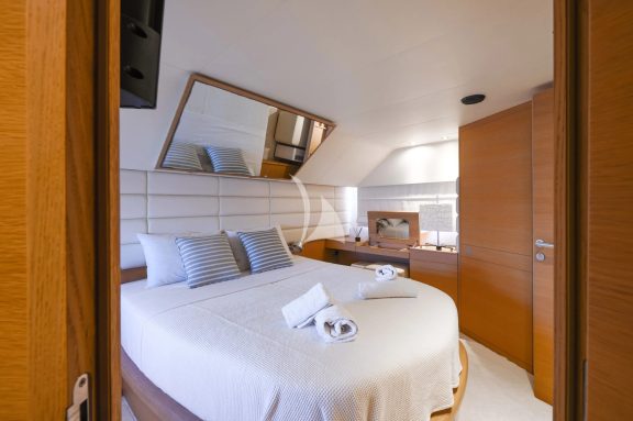 Image of BLUEWAVE yacht #15