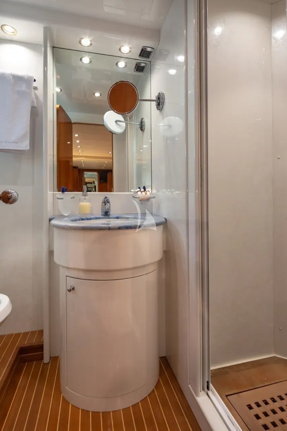 En-Suite Facilities Double Cabin