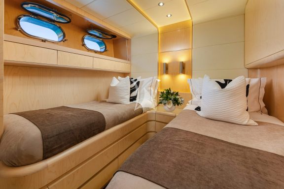 Image of PRINCESS L yacht #35