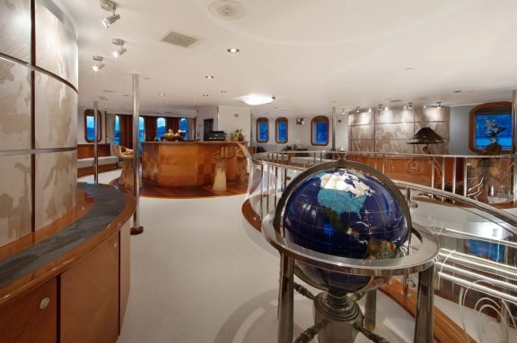 BRIDGE DECK BAR AND SALON