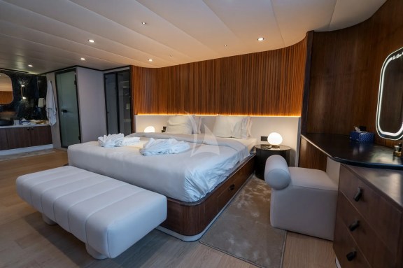 Image of De Love yacht #54