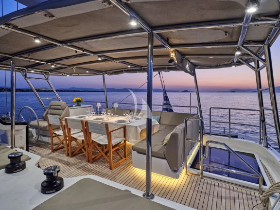 Dinner setting