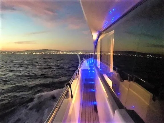 Underway Stabilizers offer excellent cruising performance and stabilization while cruising