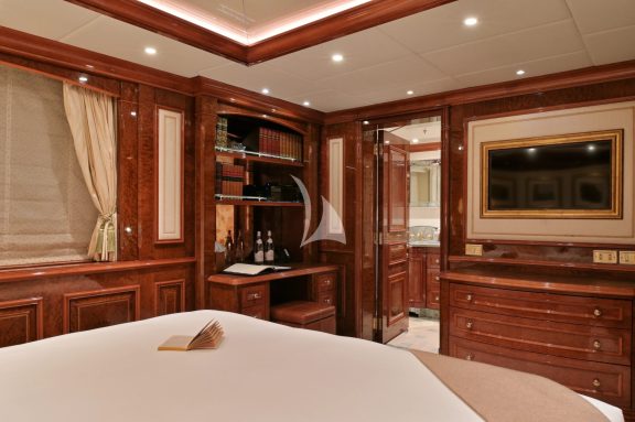 Convertible (double/twin) guest cabin