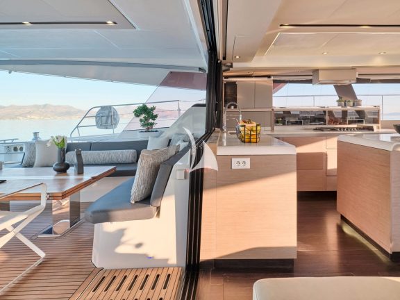 Aft deck dining area and galley