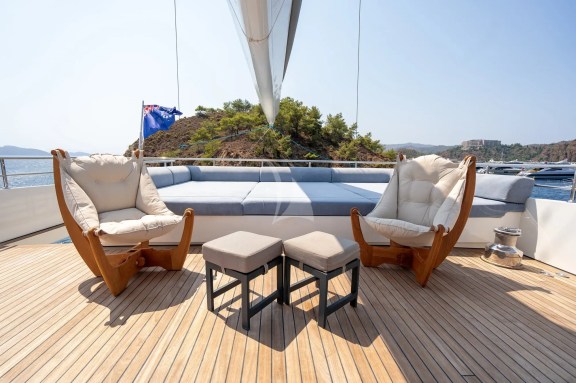 Image of De Love yacht #20