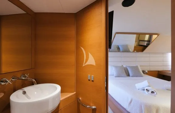 Image of BLUEWAVE yacht #25