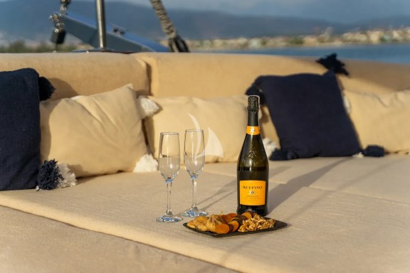 Image of HAPPY DAYS yacht #24