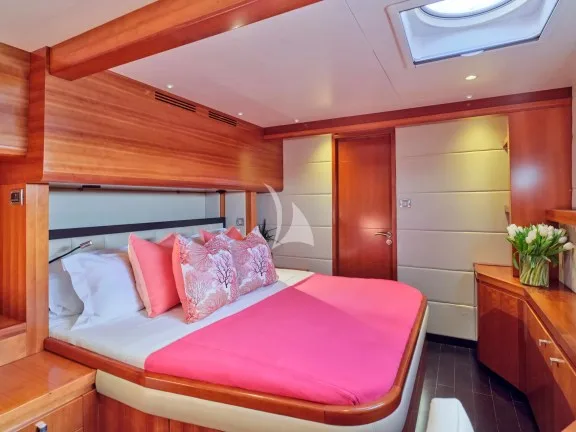 master cabin