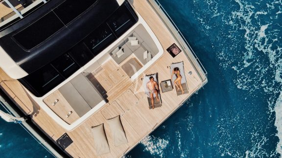 Aerial view - Fore deck