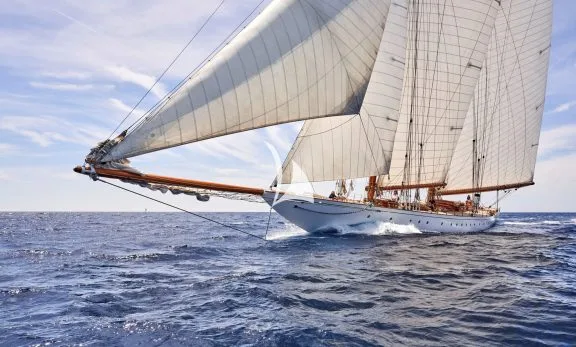 Image of ELENA of LONDON yacht #3