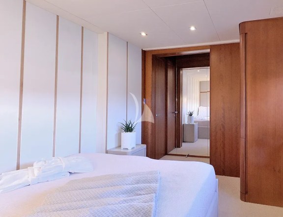 Starboard Double Cabin in the 5 cabins version (Master cabin divided into 2 Double cabins)